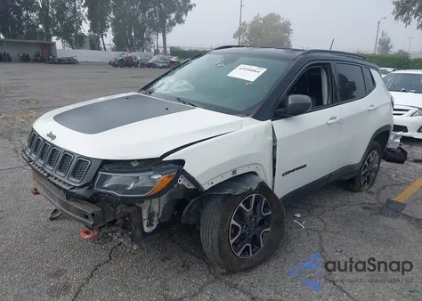 2021 Jeep Compass Trailhawk 4X4 из США, поврежденный, VIN 3C4NJDDB4MT566421